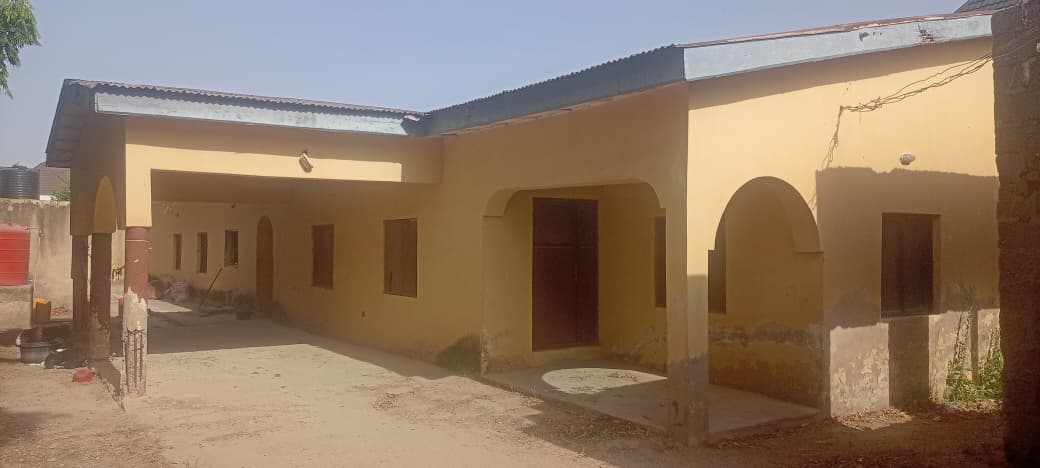 6 Bedroom for sale at Layout behind APC office Katsina State